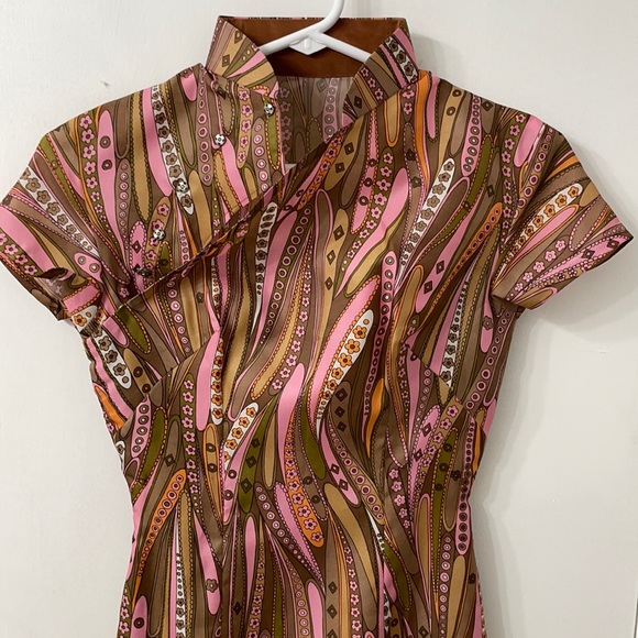 Whimsical Asian inspired dress - Picture 2 of 8